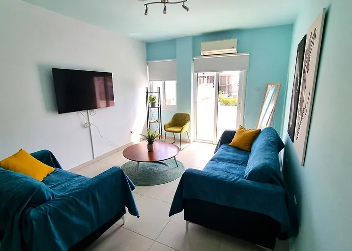 Center: Your Urban Retreat- 100m To The *