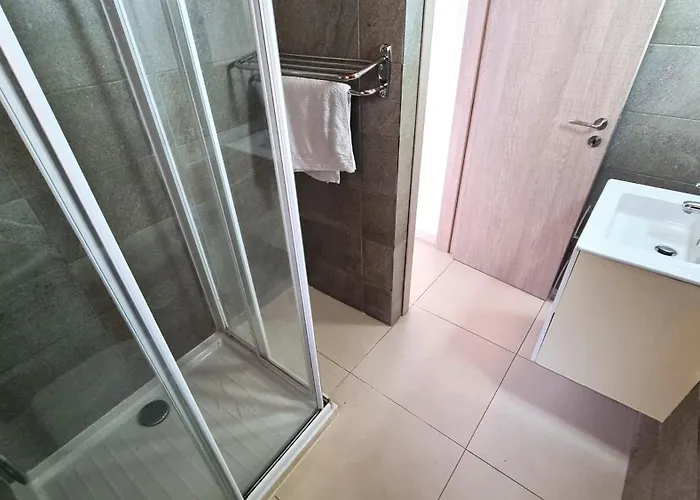 Апартаменти Center: Your Urban Retreat- 100m To The Ларнака