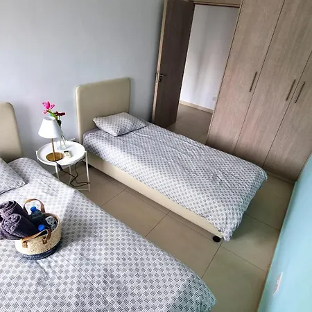 아파트 Center: Your Urban Retreat- 100m To The *