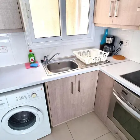 Appartement Center: Your Urban Retreat- 100m To The