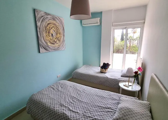 Center: Your Urban Retreat- 100m To The Larnaca