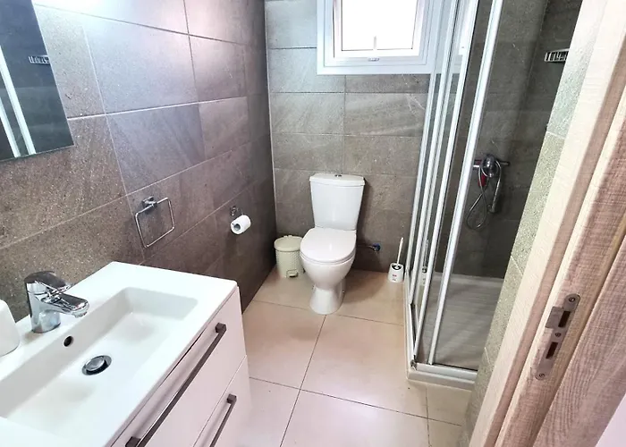 Center: Your Urban Retreat- 100m To The