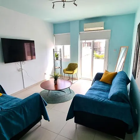 Center: Your Urban Retreat- 100m To The *